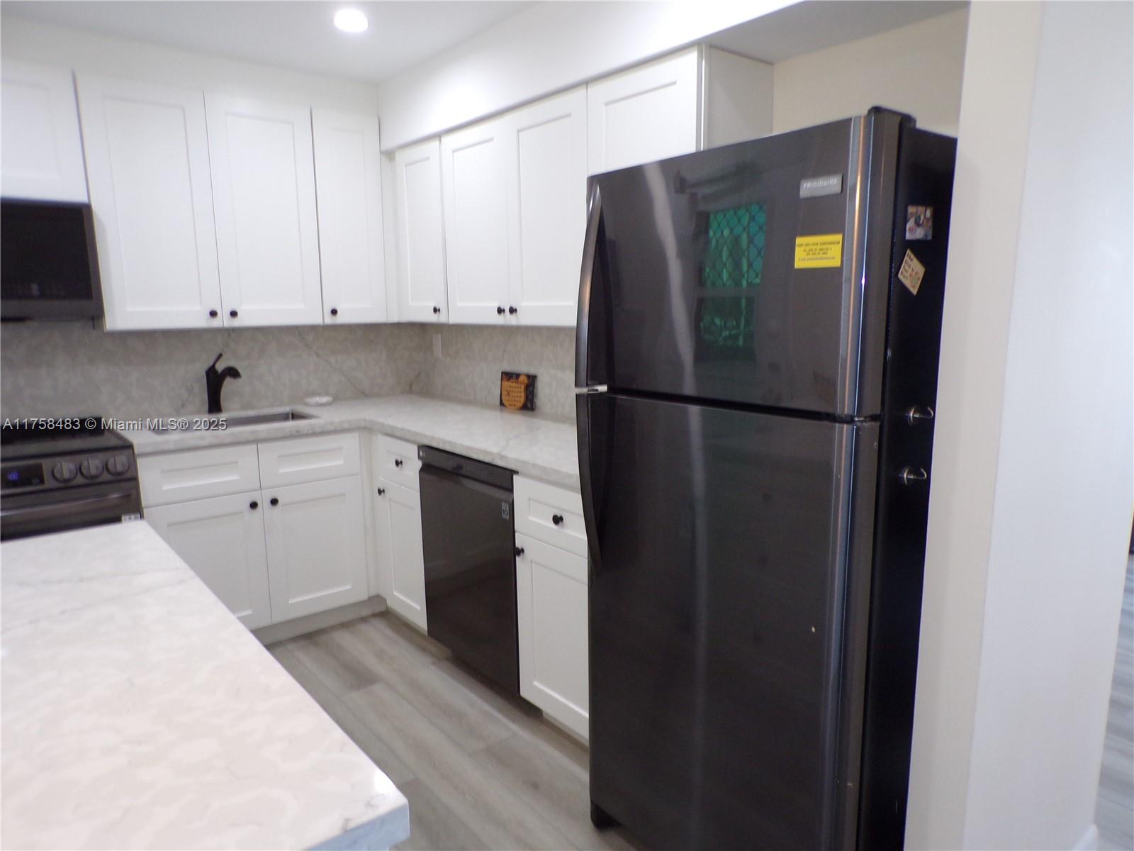 POINT EAST SEC 4 CONDO - Residential