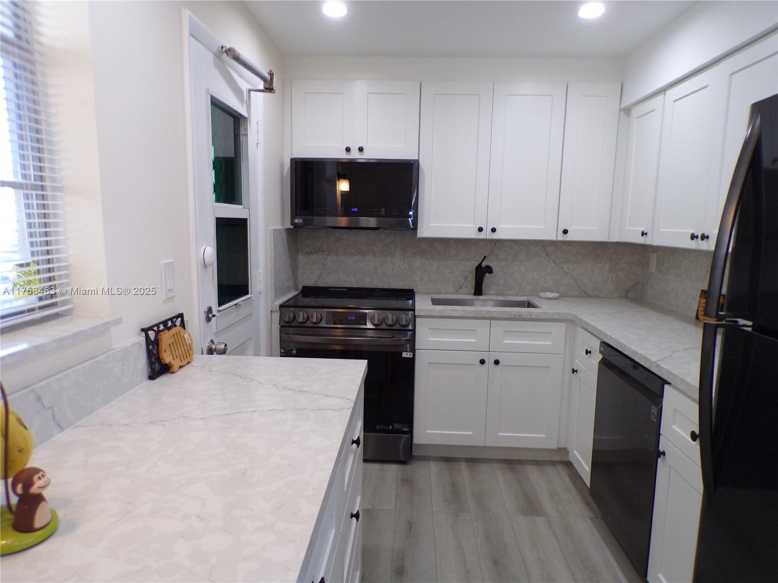 POINT EAST SEC 4 CONDO - Residential