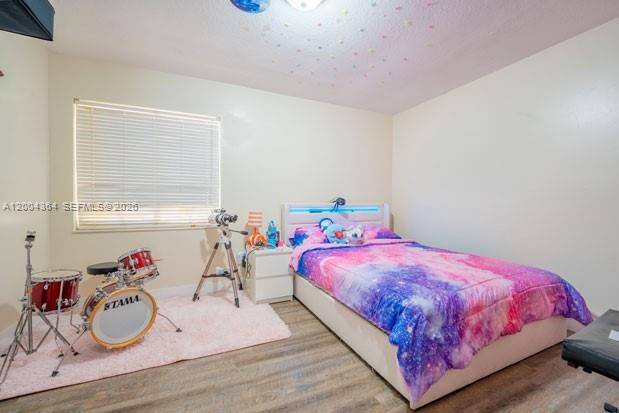 LAKES OF THE MEADOW SEC 2 - Residential