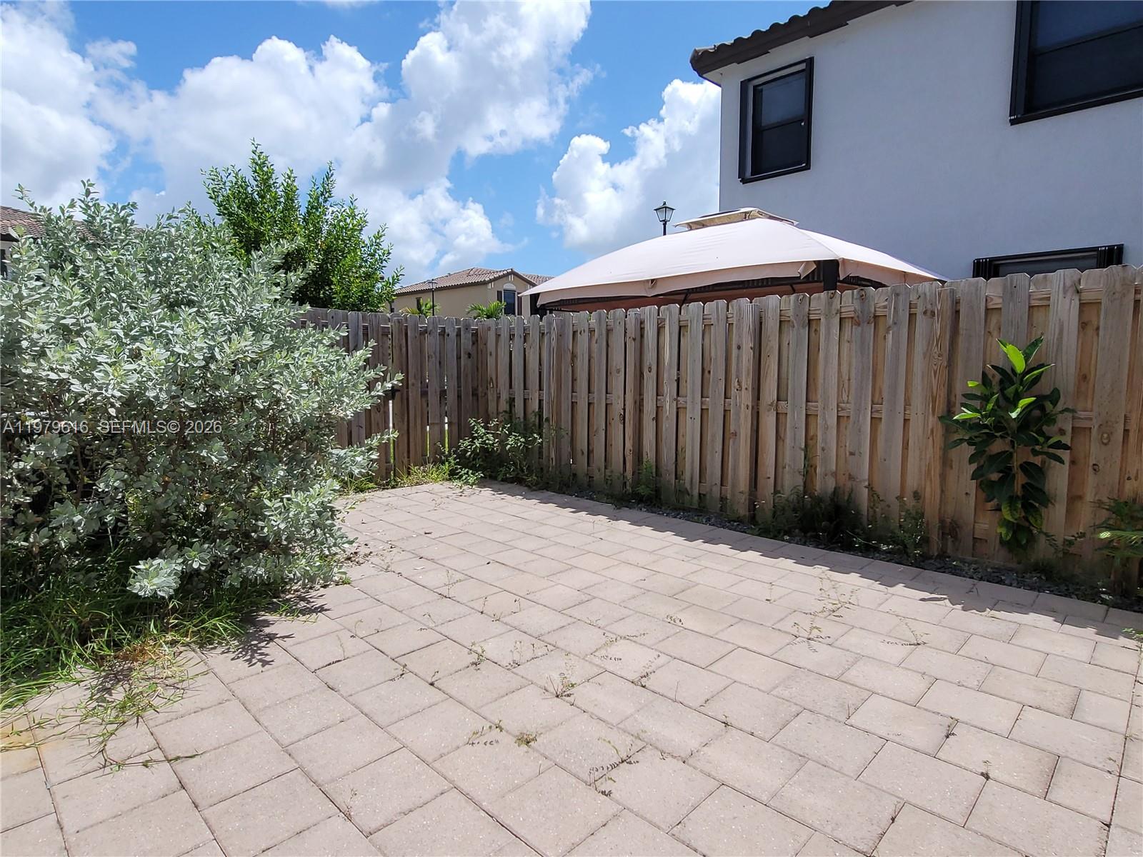 COCO PALM VILLAS - Residential