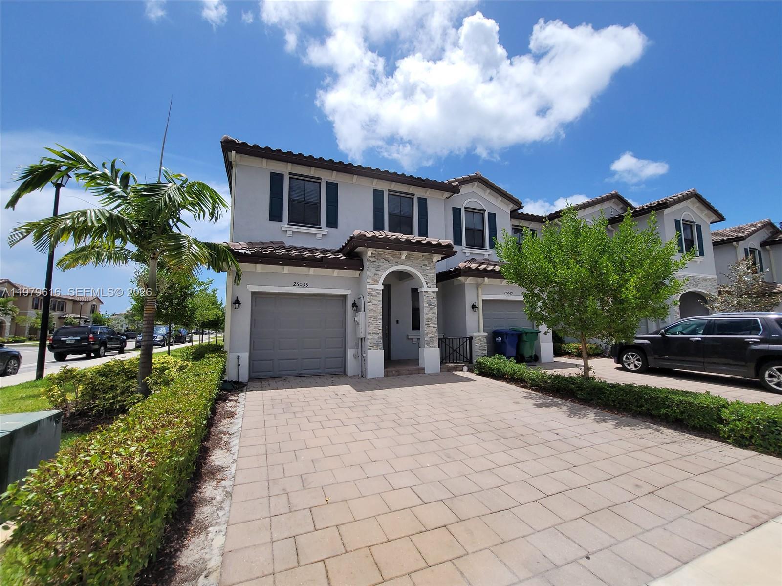 COCO PALM VILLAS - Residential