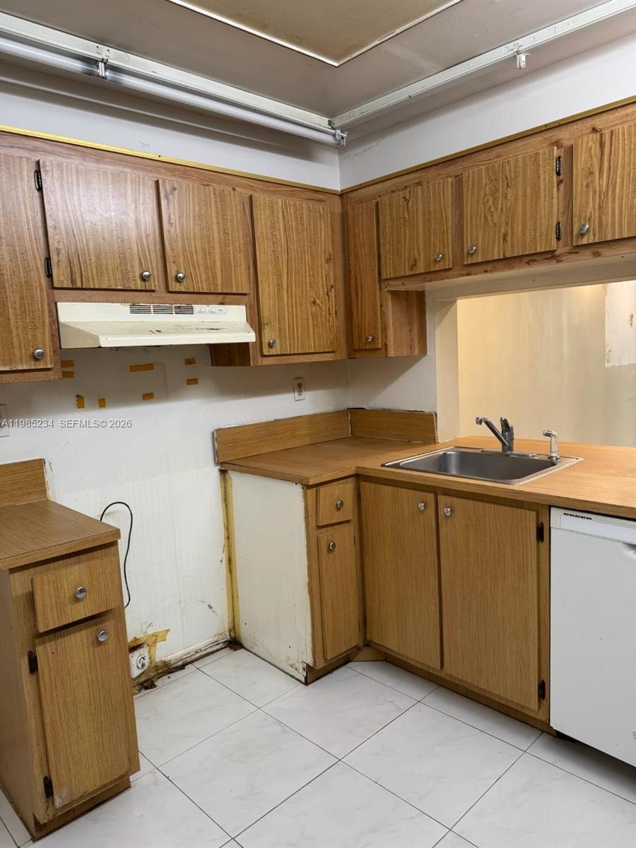 SUNRISE SPRINGS CONDO III - Residential