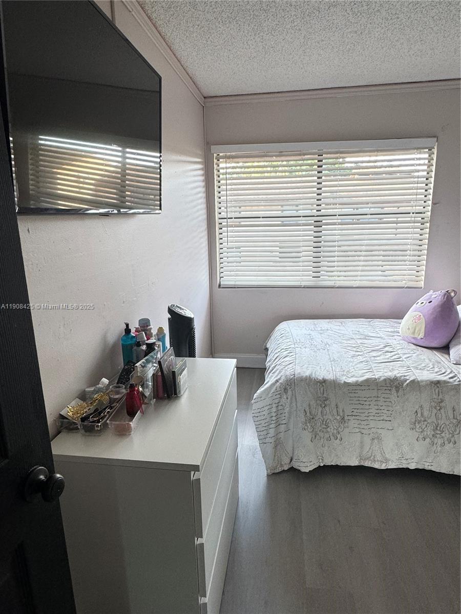 PARKWOOD CONDO - Residential Lease