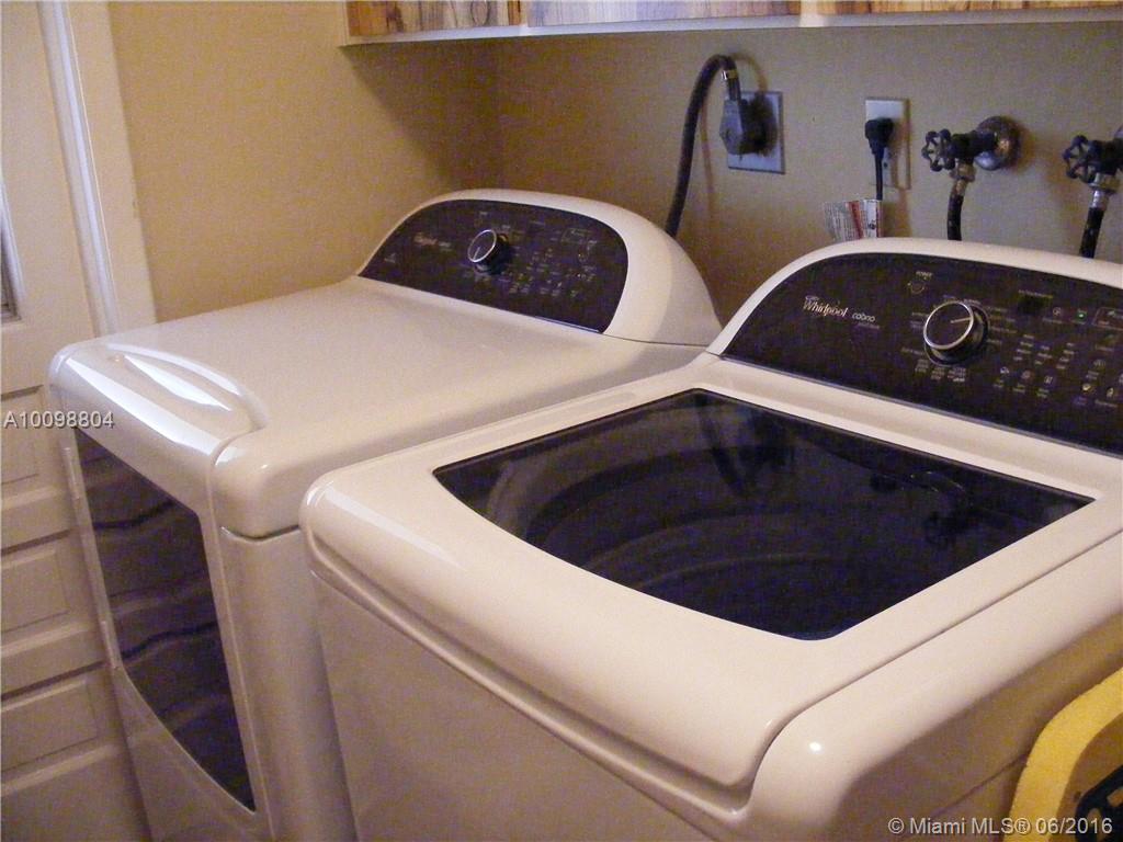 Shadow Wood 80-38 B - Residential