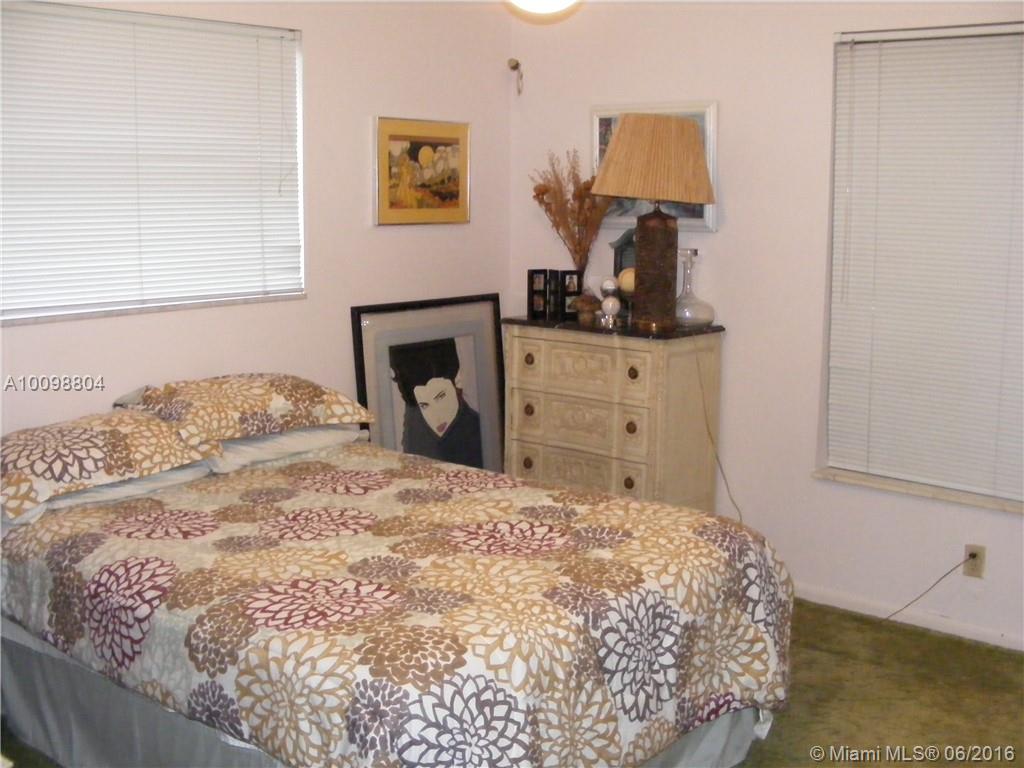 Shadow Wood 80-38 B - Residential