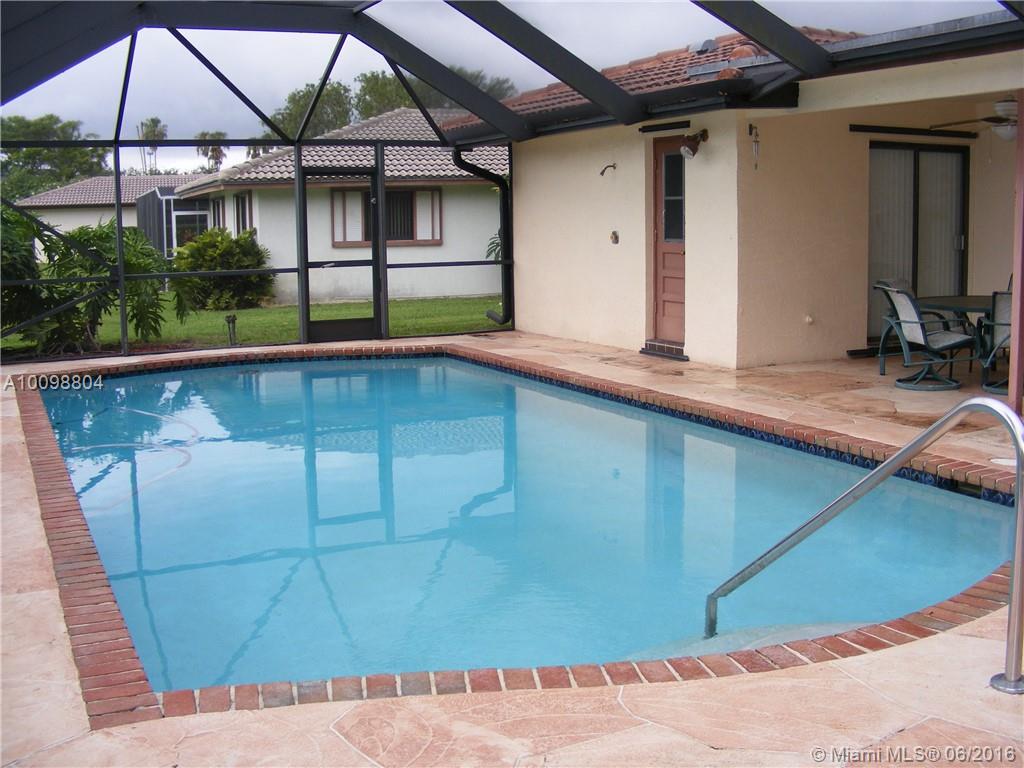 Shadow Wood 80-38 B - Residential