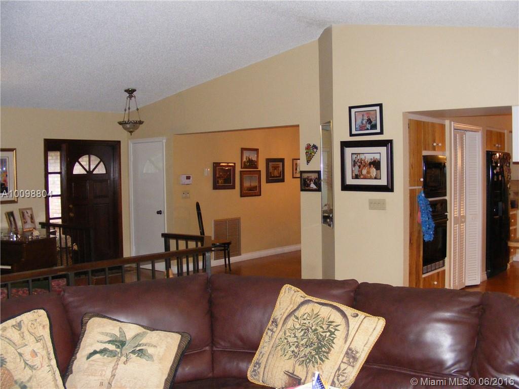 Shadow Wood 80-38 B - Residential