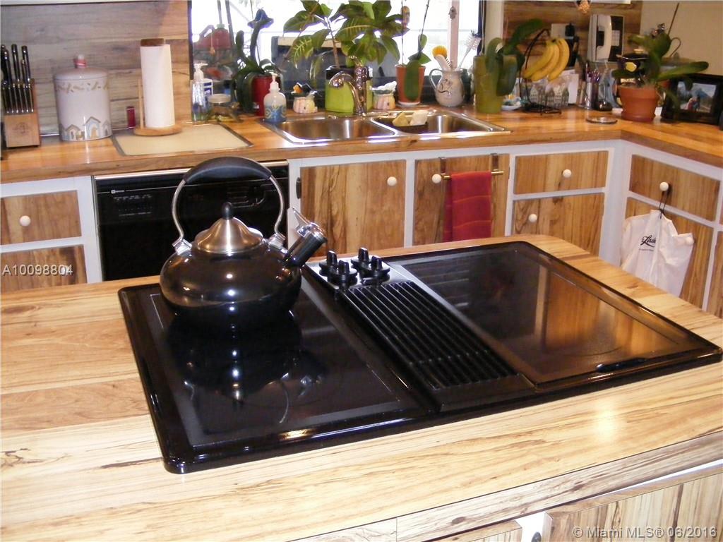 Shadow Wood 80-38 B - Residential