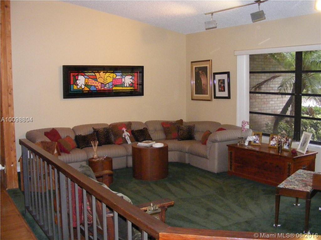 Shadow Wood 80-38 B - Residential