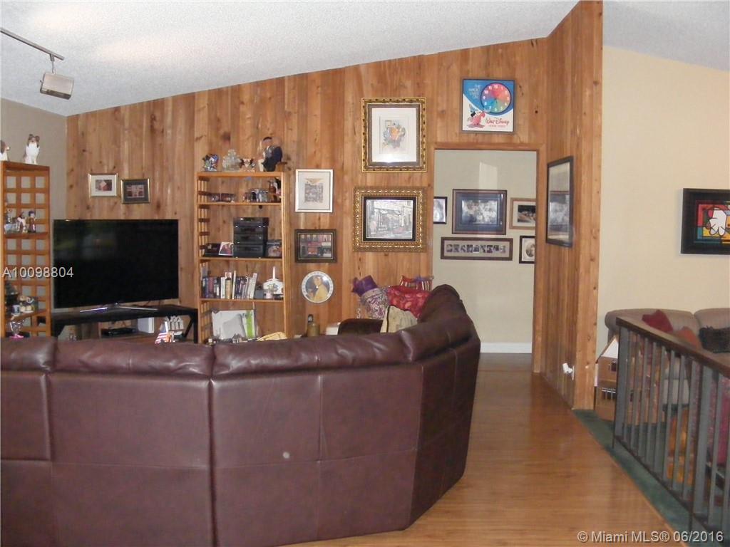 Shadow Wood 80-38 B - Residential