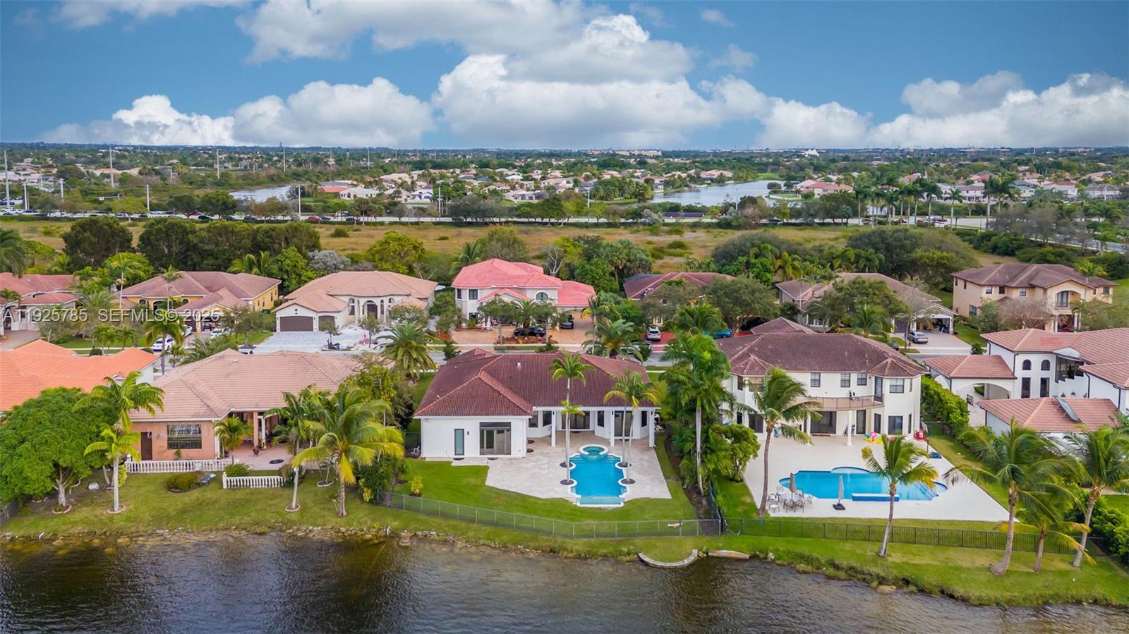 HARBOUR LAKES ESTATES - Residential