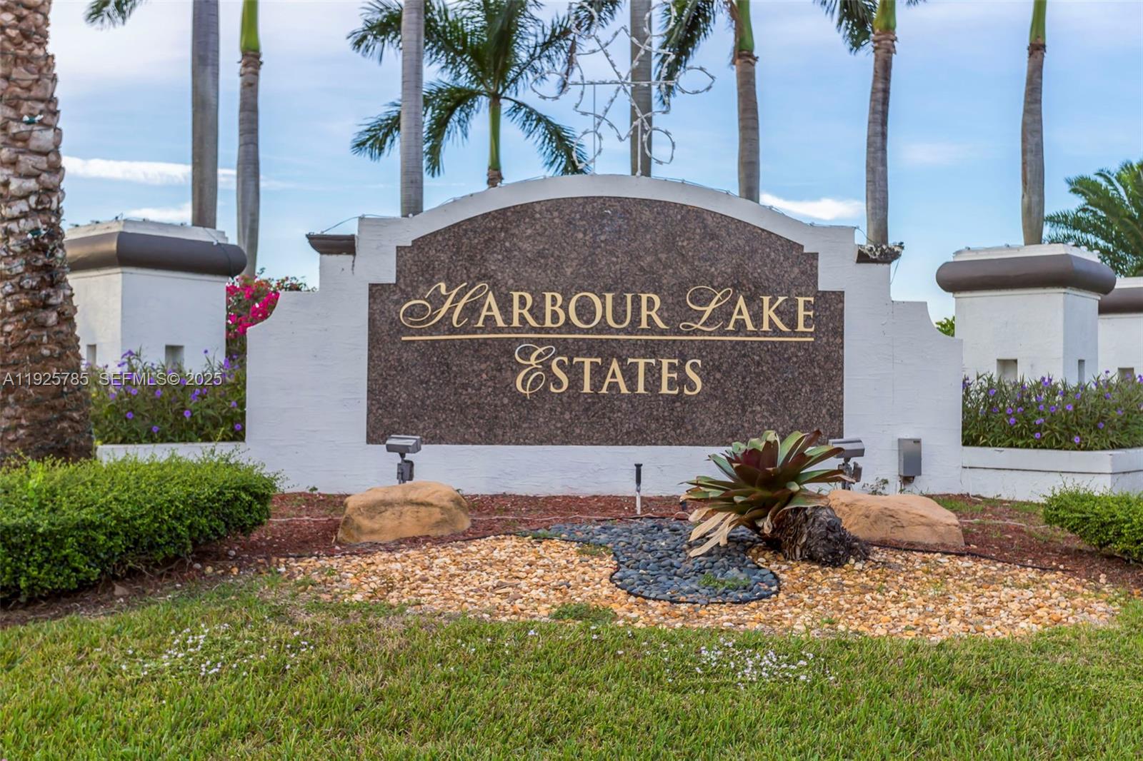 HARBOUR LAKES ESTATES - Residential