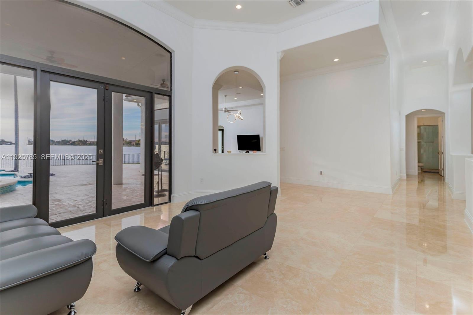 HARBOUR LAKES ESTATES - Residential