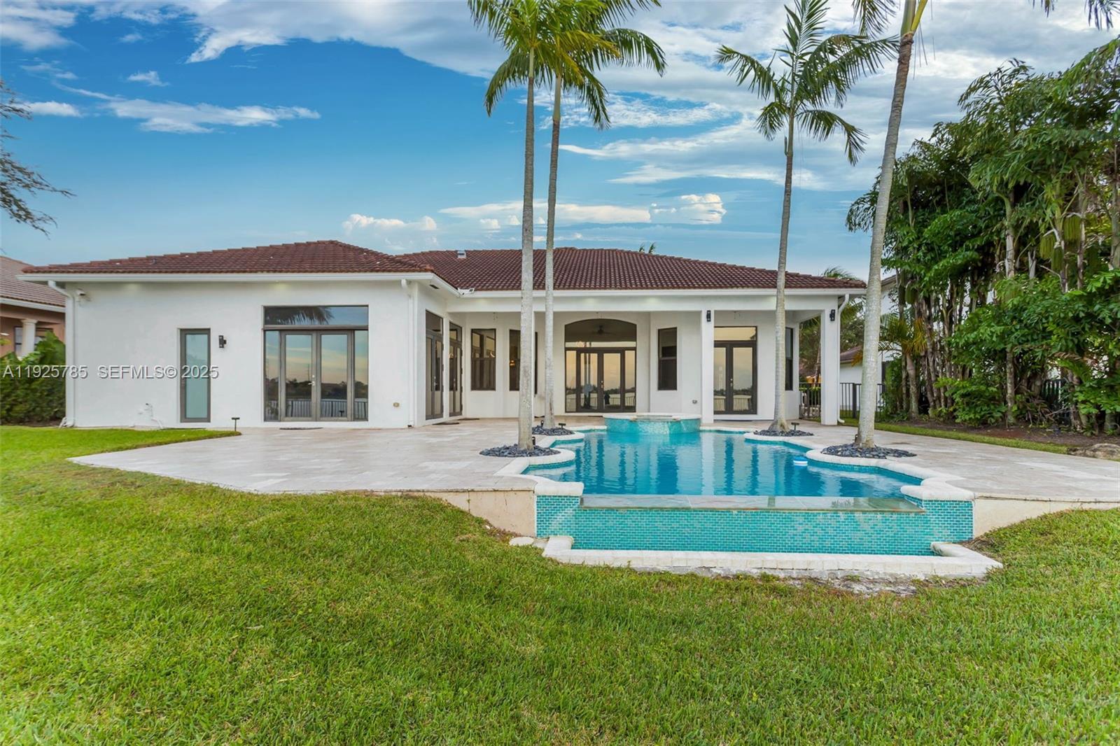 HARBOUR LAKES ESTATES - Residential