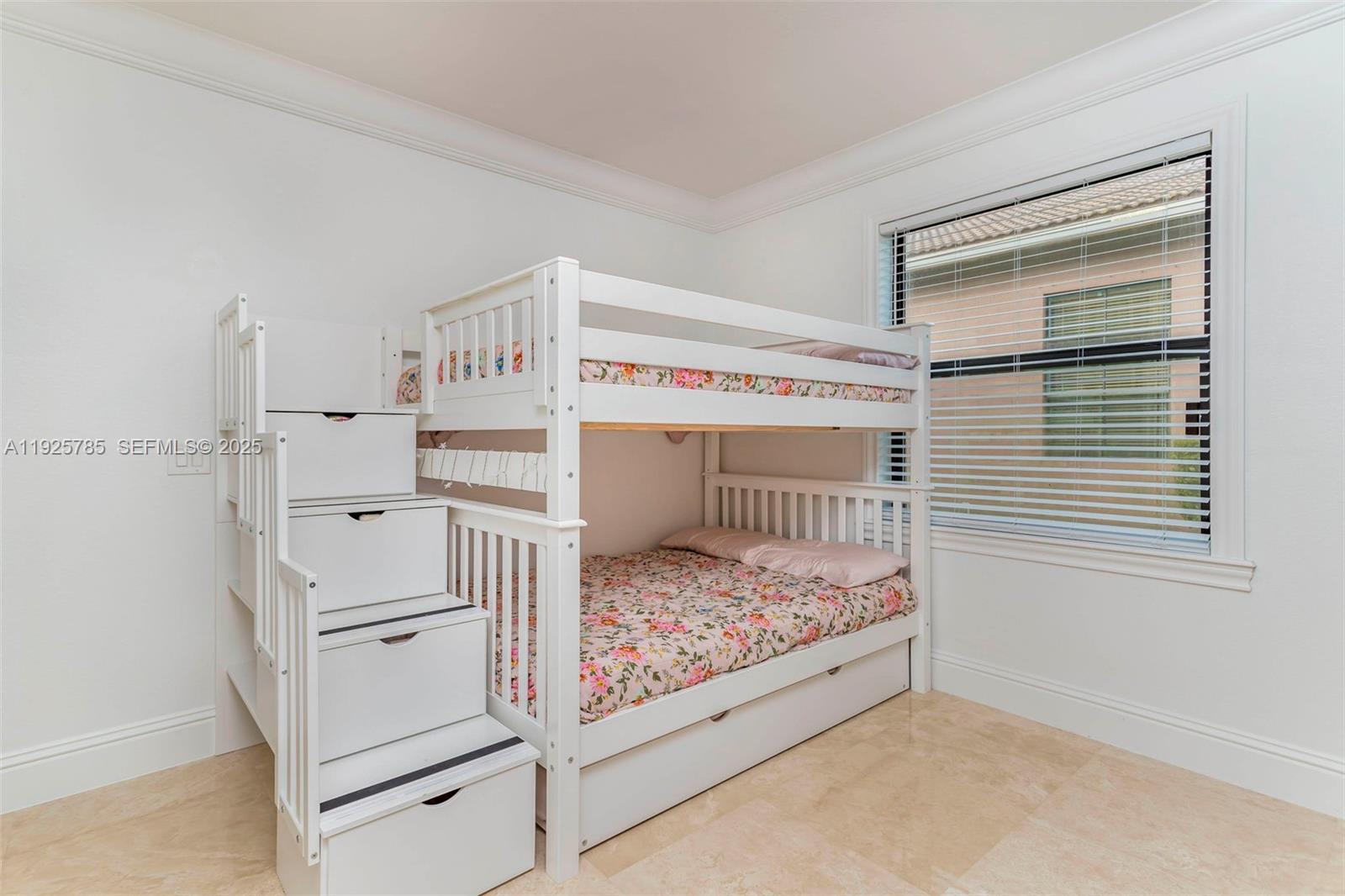 HARBOUR LAKES ESTATES - Residential