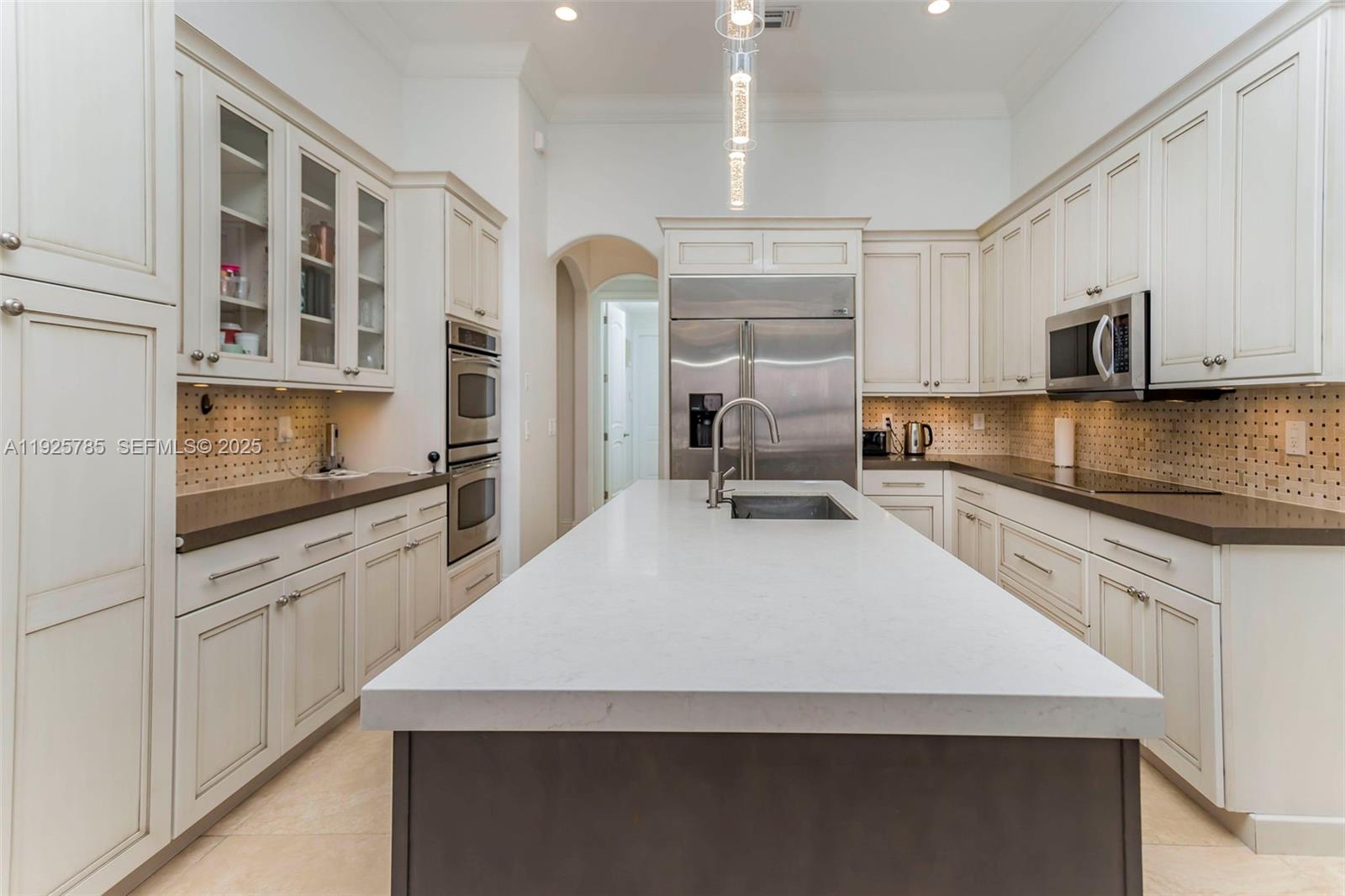 HARBOUR LAKES ESTATES - Residential