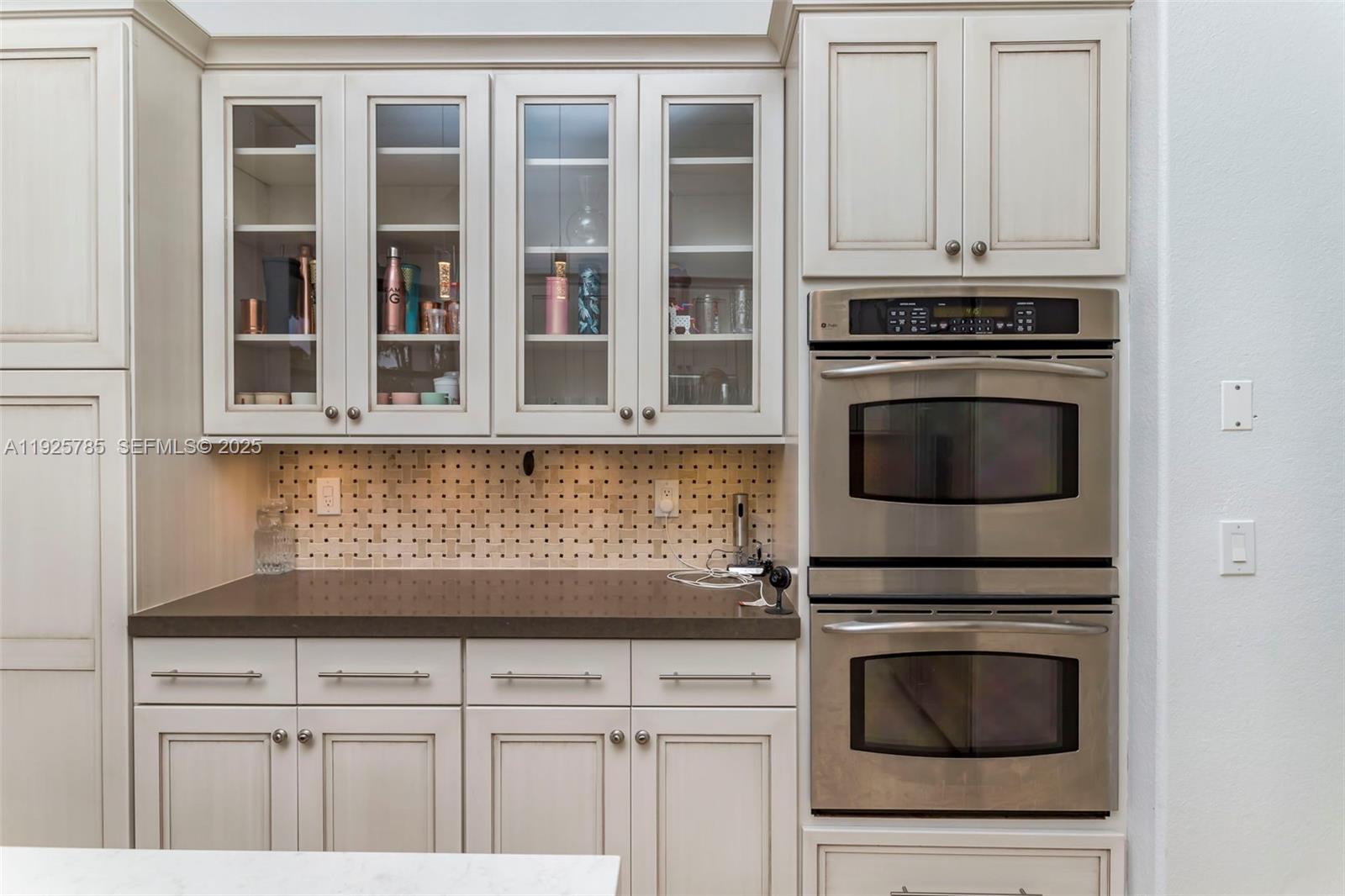 HARBOUR LAKES ESTATES - Residential