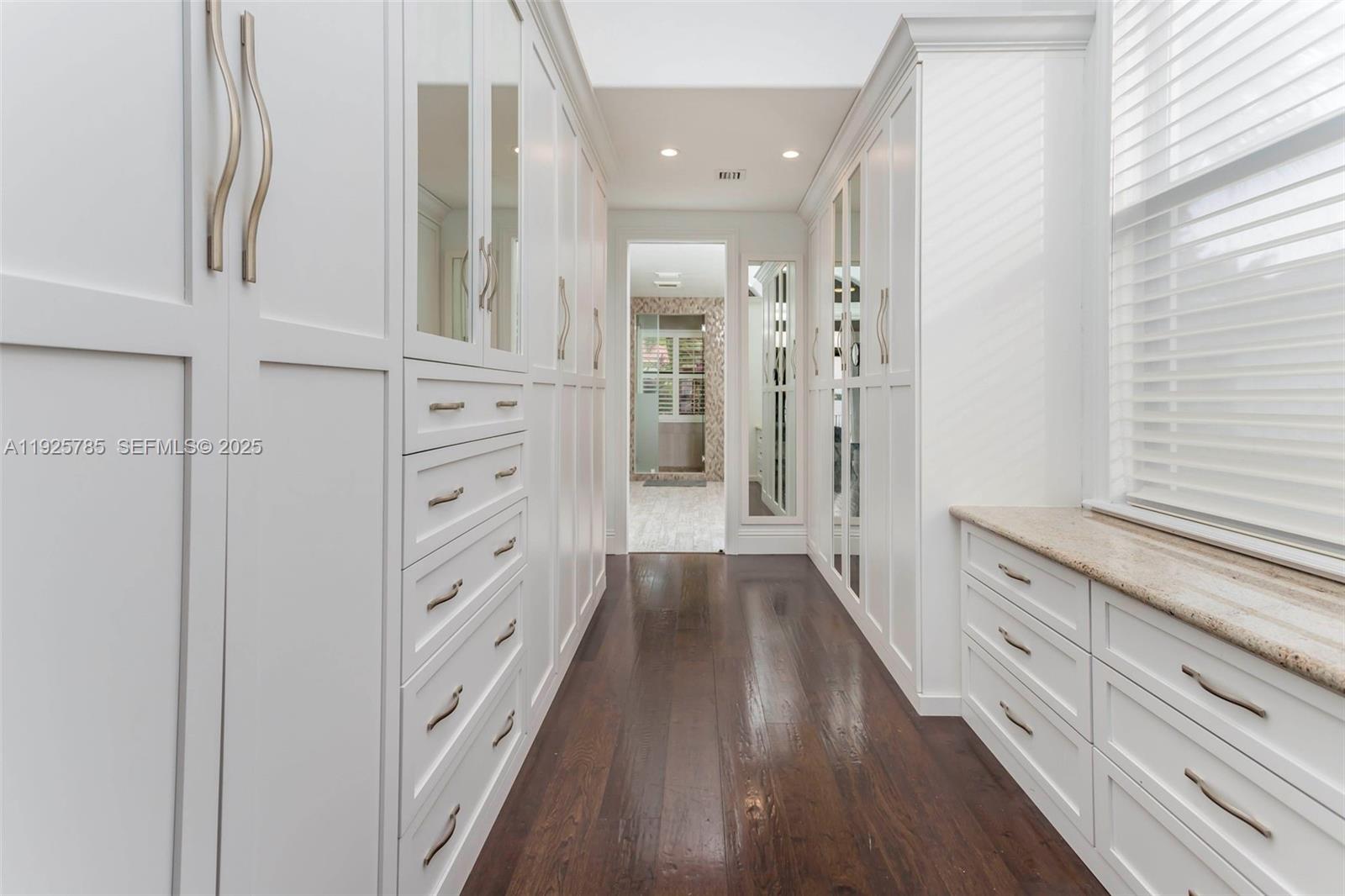 HARBOUR LAKES ESTATES - Residential