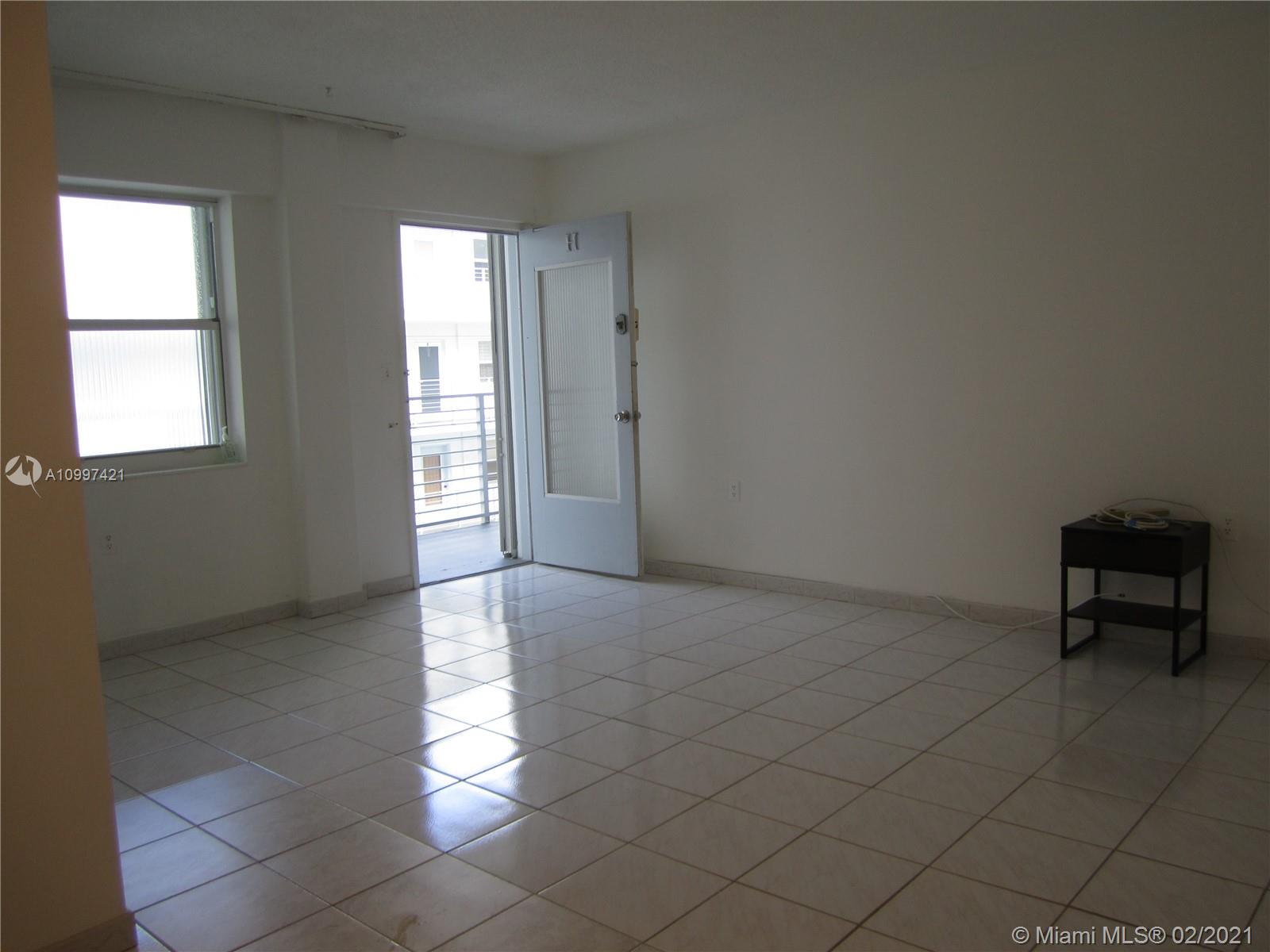 EUCLID EAST CONDOMINIUM - Residential Lease