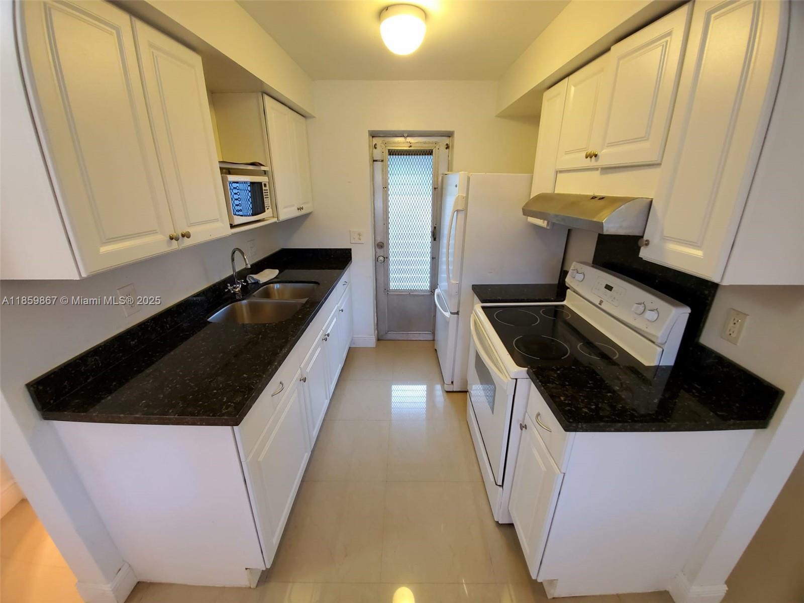 ATLANTIC SHORES DIXIE HIG - Residential Lease