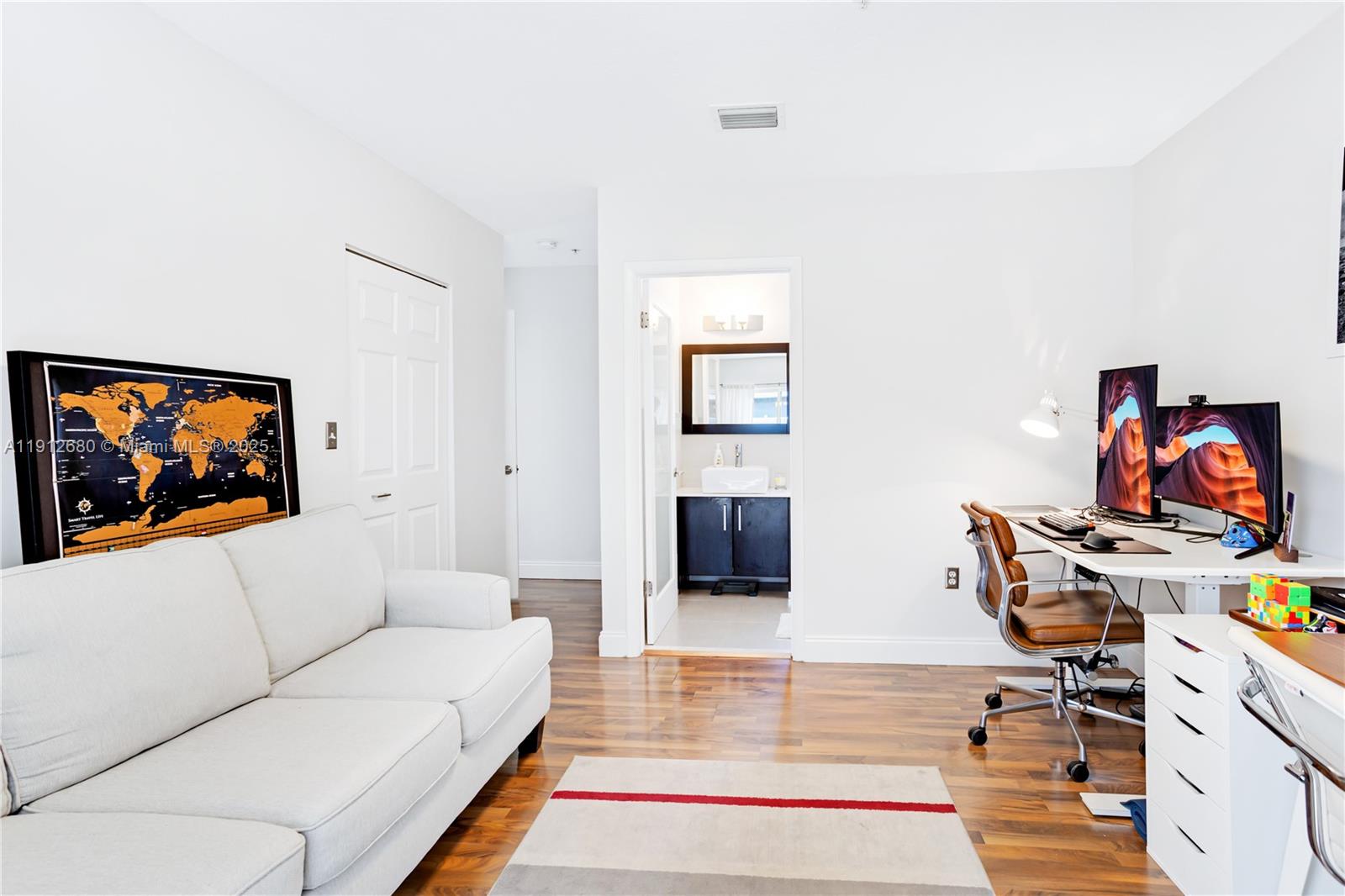 BRICKELL ROADS II TOWNHOUS - Residential Lease