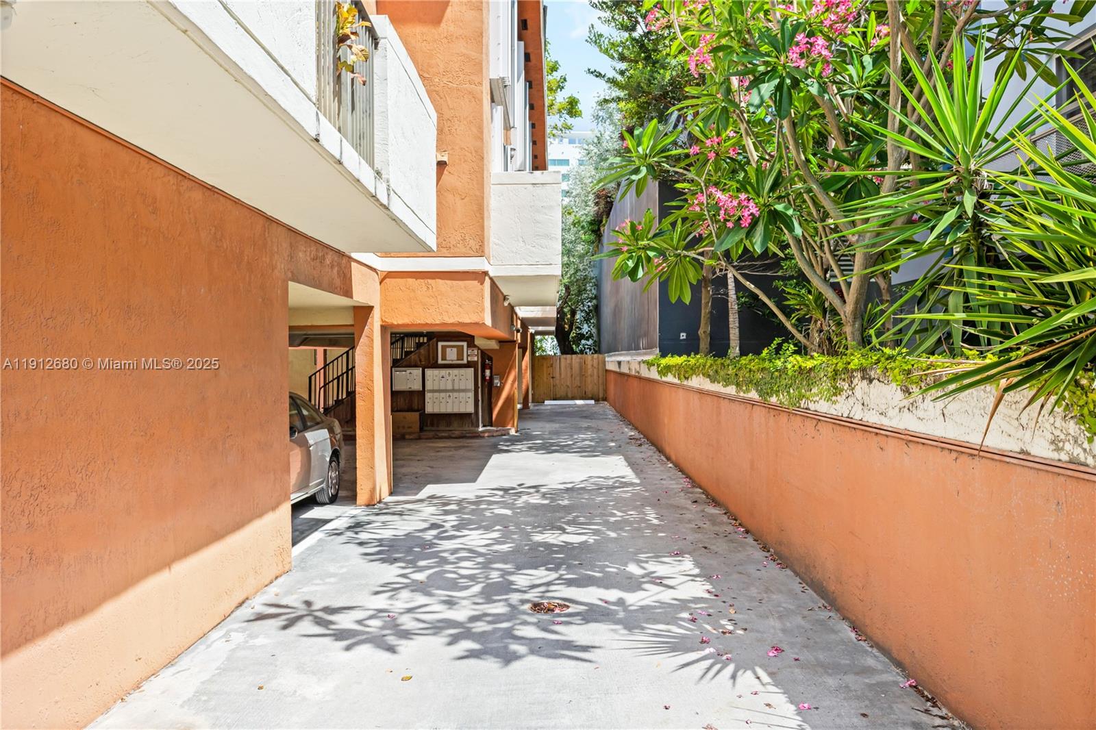 BRICKELL ROADS II TOWNHOUS - Residential Lease