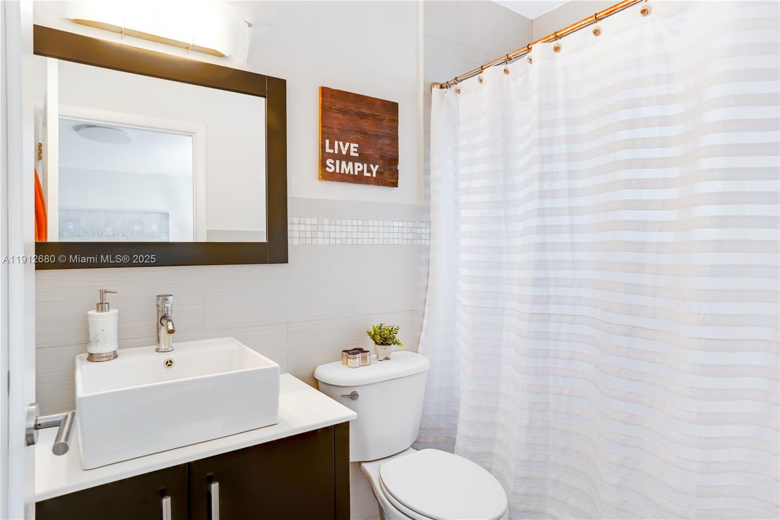 BRICKELL ROADS II TOWNHOUS - Residential Lease