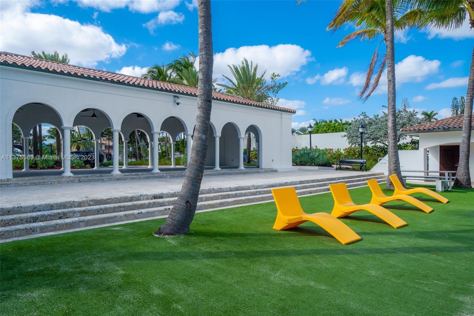 GOLDEN BEACH SEC B - Residential