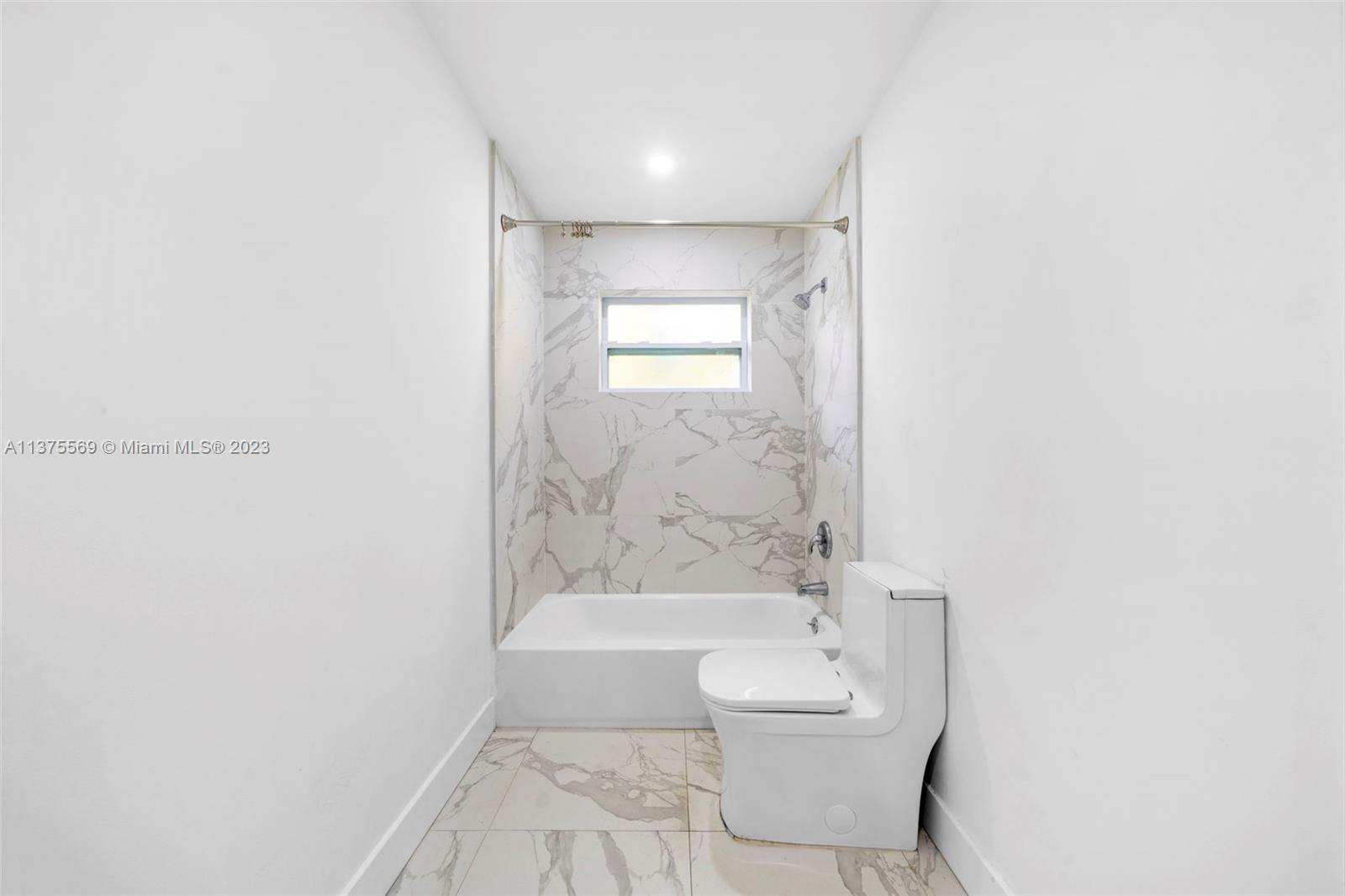 GOLDEN BEACH SEC B - Residential