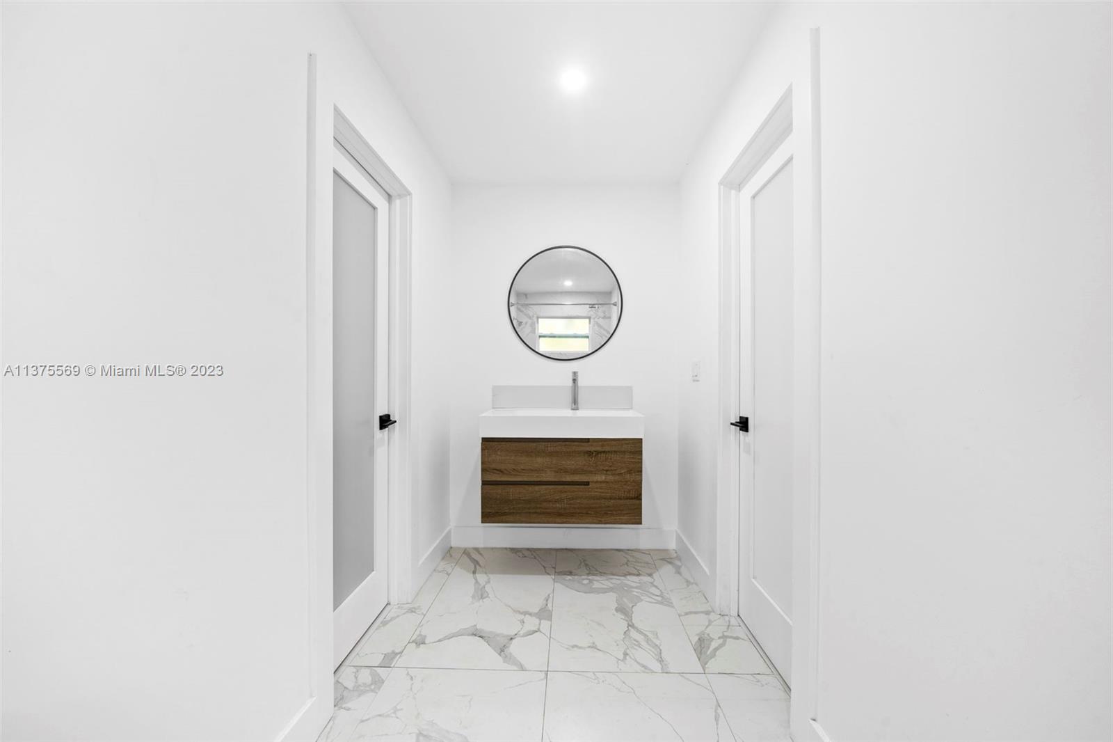 GOLDEN BEACH SEC B - Residential