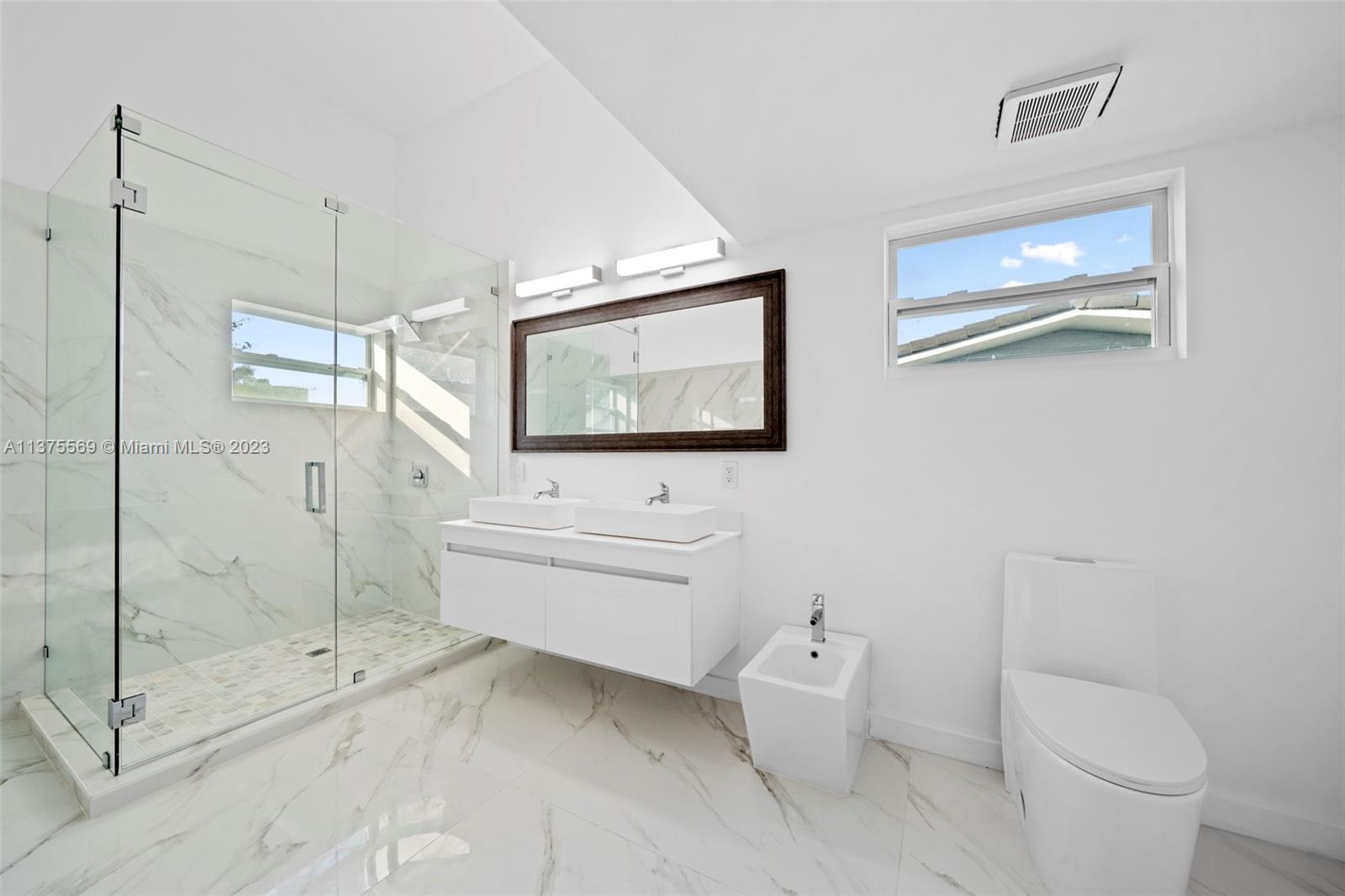 GOLDEN BEACH SEC B - Residential