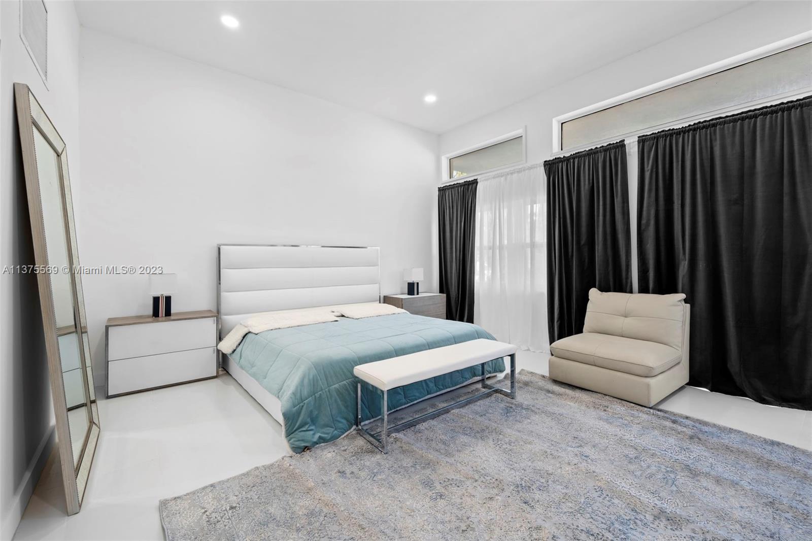 GOLDEN BEACH SEC B - Residential