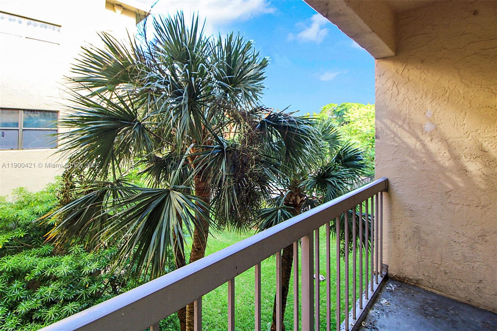 LAS VISTAS AT DORAL CONDO - Residential