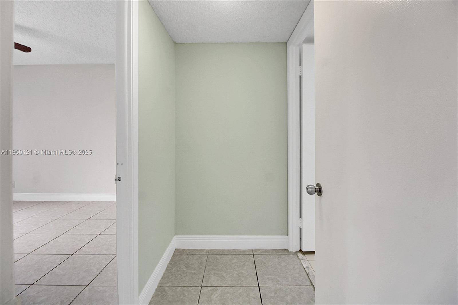 LAS VISTAS AT DORAL CONDO - Residential