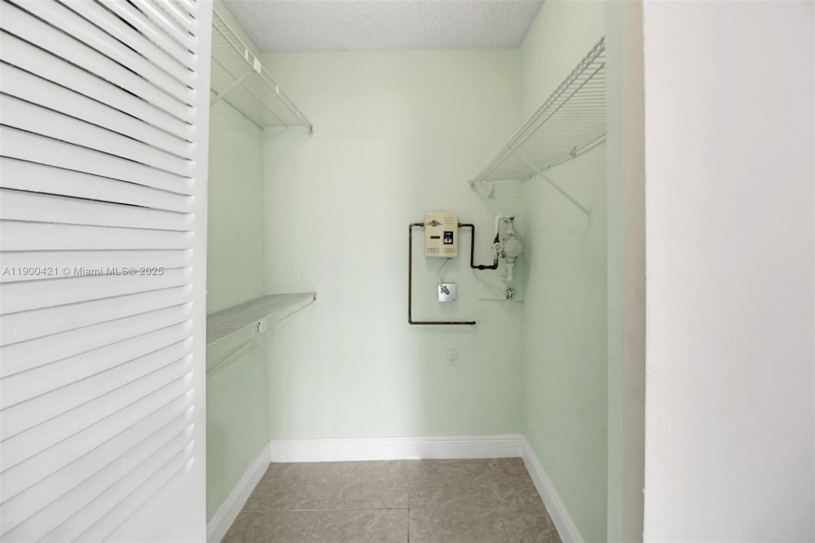 LAS VISTAS AT DORAL CONDO - Residential