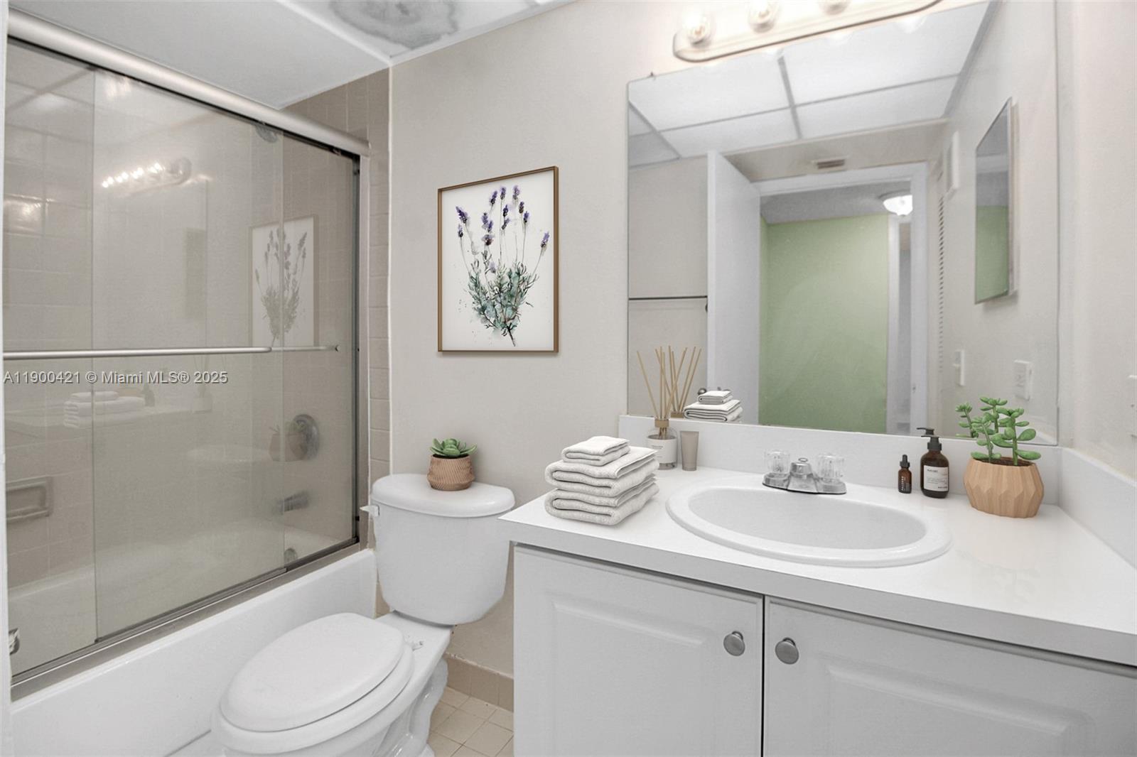 LAS VISTAS AT DORAL CONDO - Residential