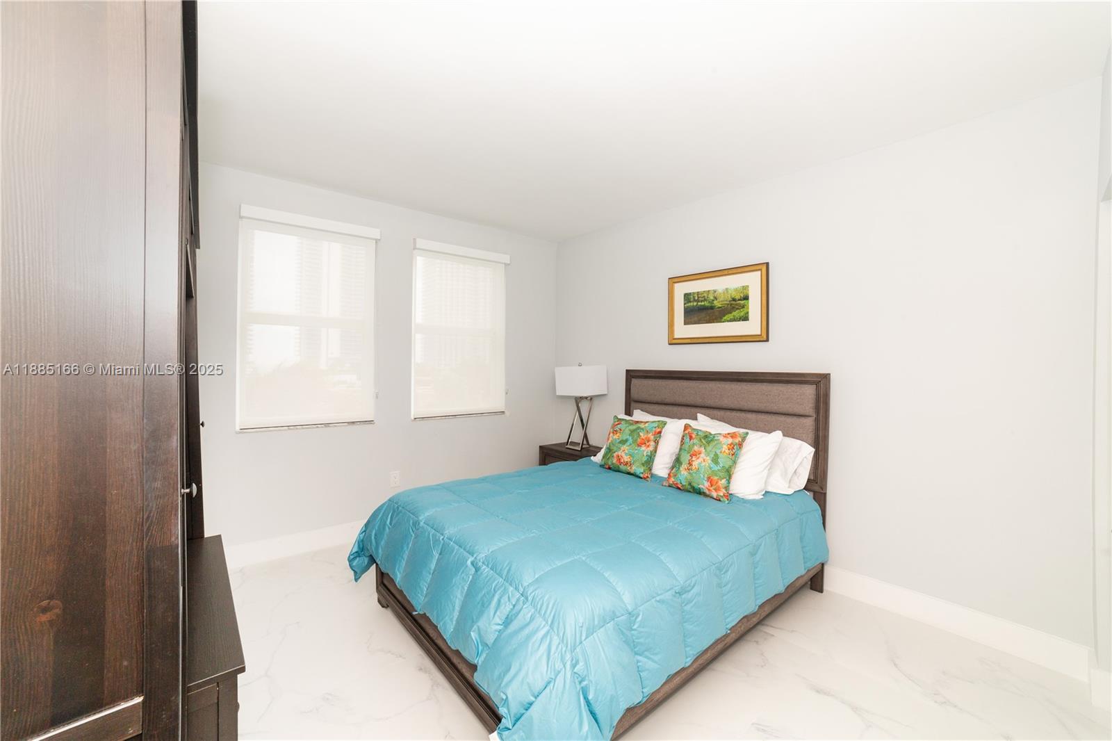 PORTO BELLAGIO CONDO - Residential Lease