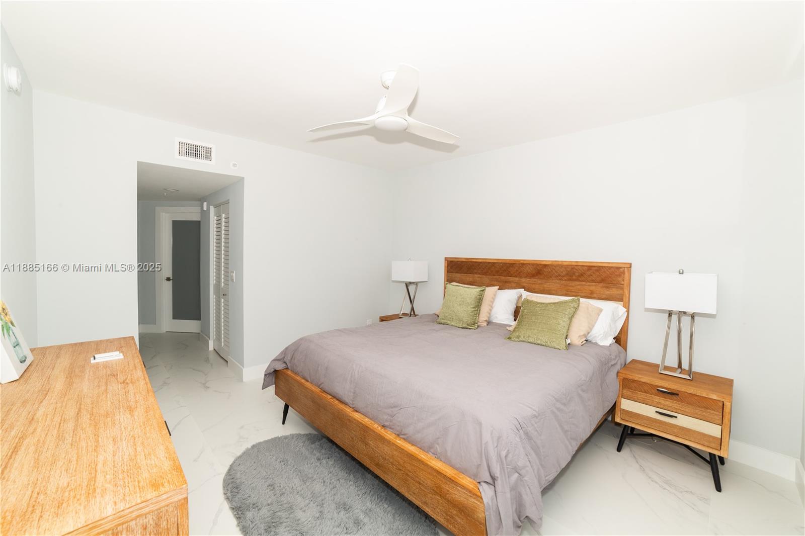 PORTO BELLAGIO CONDO - Residential Lease