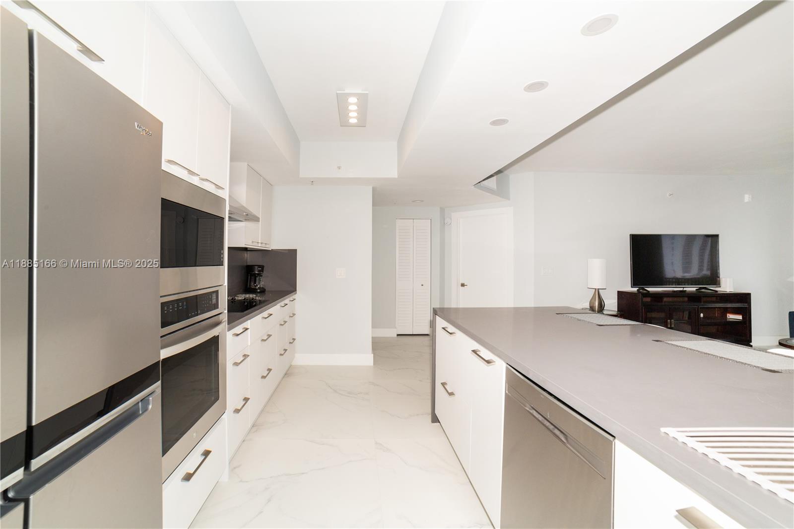 PORTO BELLAGIO CONDO - Residential Lease