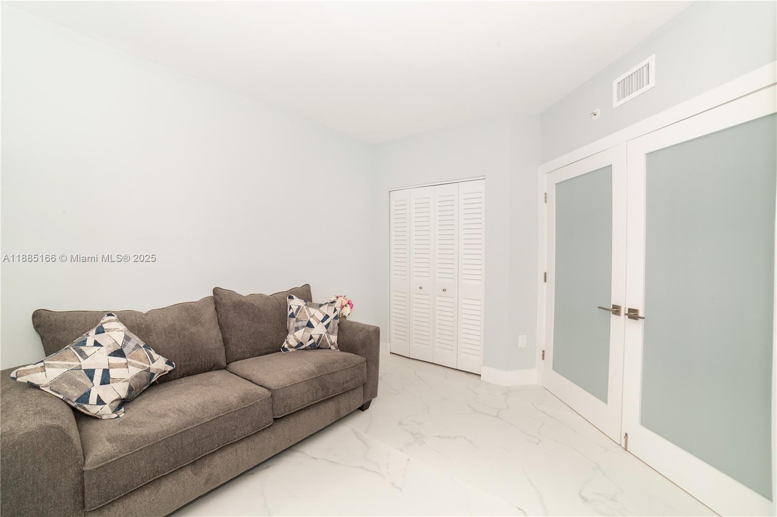 PORTO BELLAGIO CONDO - Residential Lease