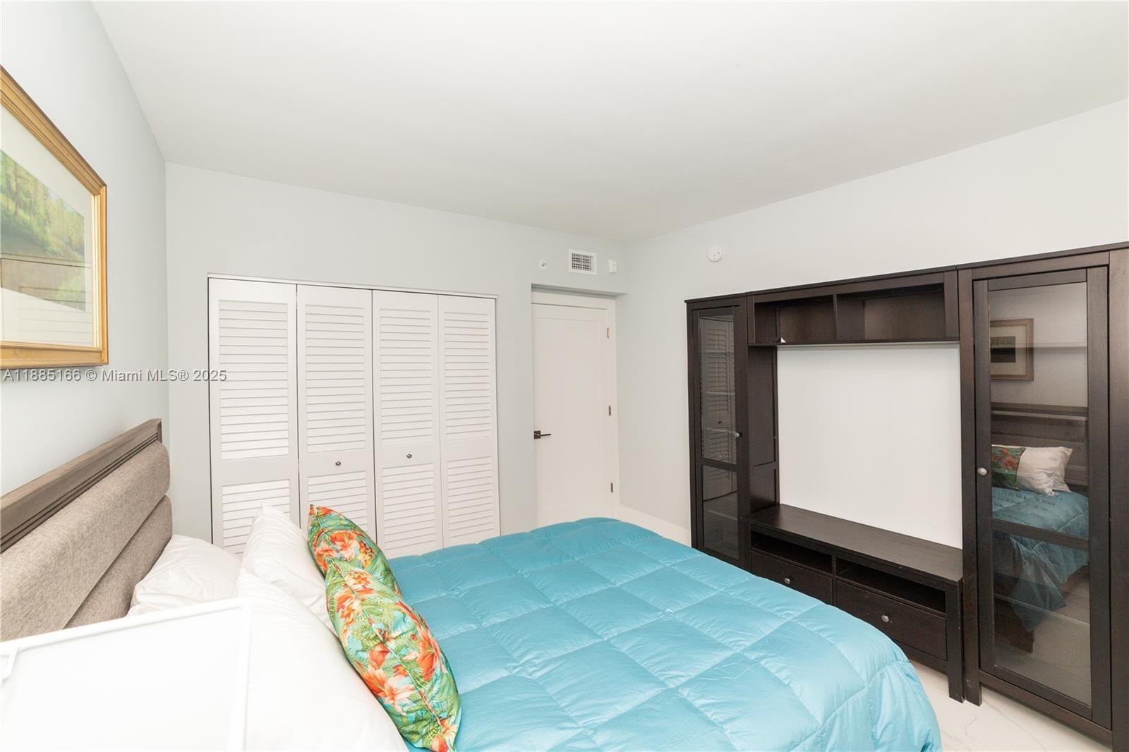 PORTO BELLAGIO CONDO - Residential Lease