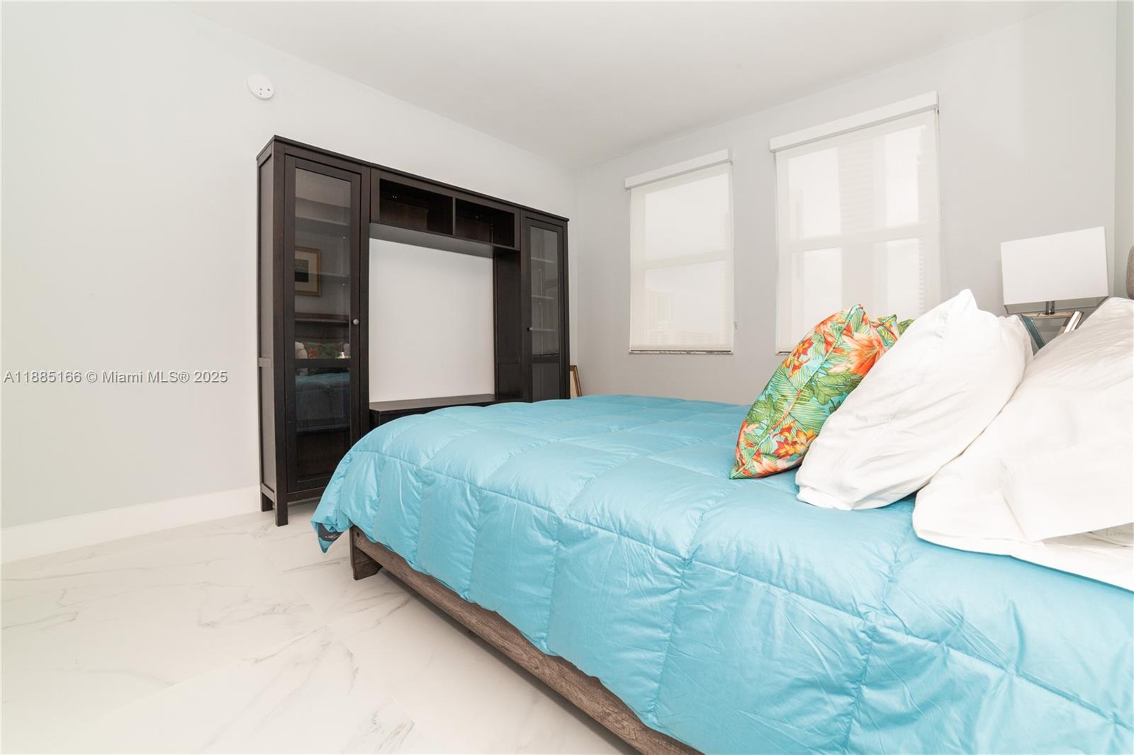 PORTO BELLAGIO CONDO - Residential Lease