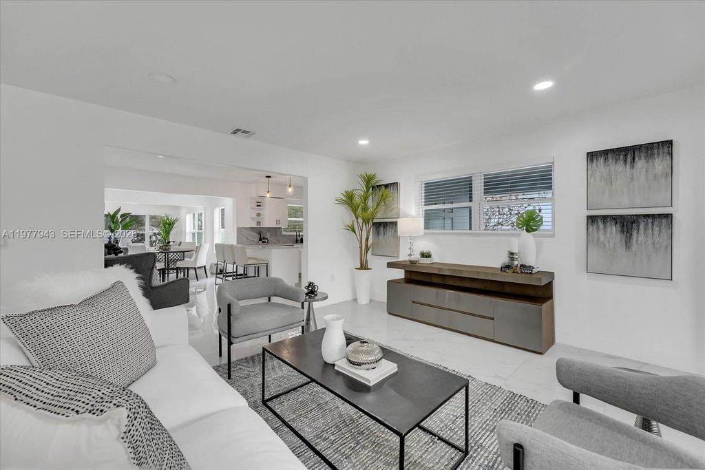 Photo of 20 NE 29th St, Wilton Manors, FL 33334 (MLS # A11977943)