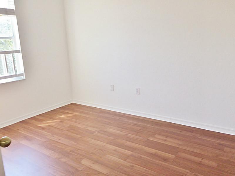 MELROSE POINT CONDO - Residential Lease