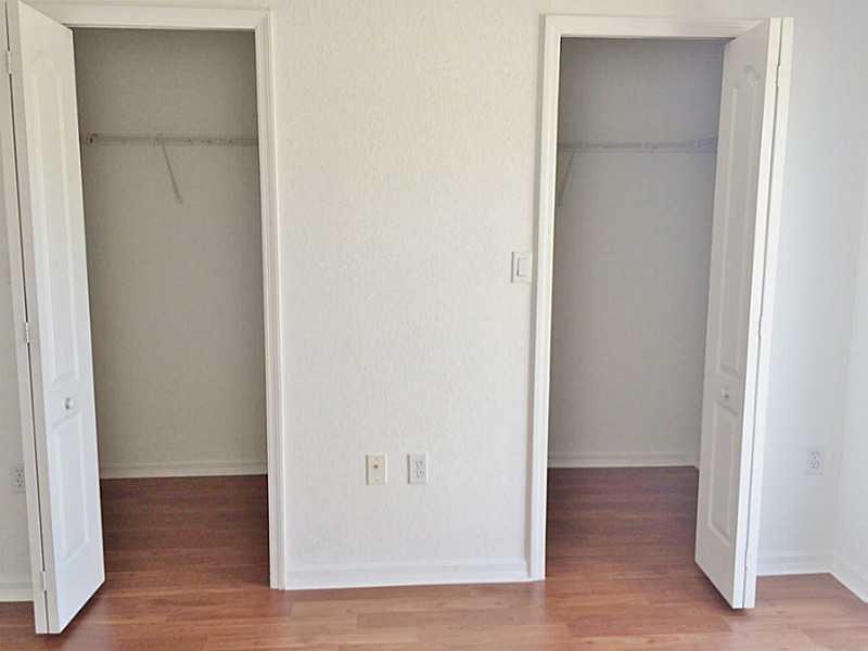 MELROSE POINT CONDO - Residential Lease