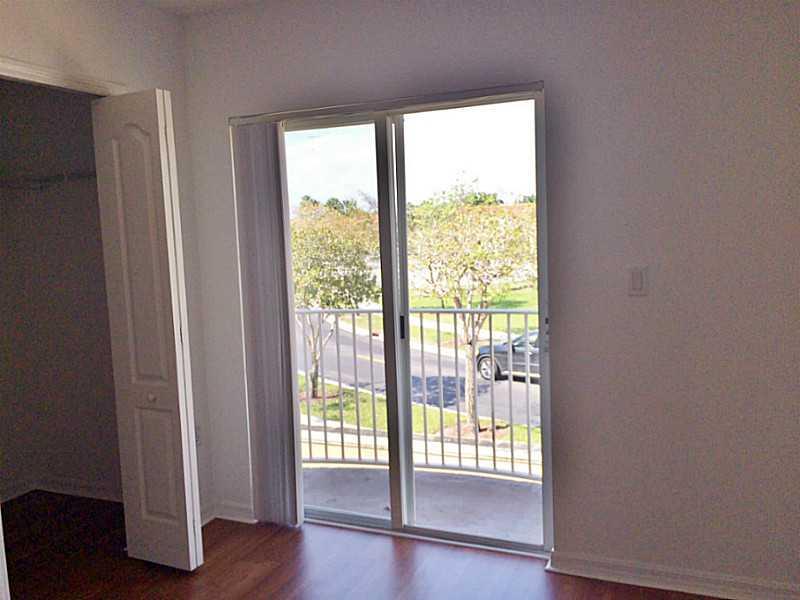 MELROSE POINT CONDO - Residential Lease