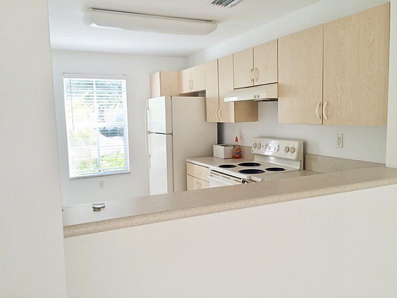 MELROSE POINT CONDO - Residential Lease