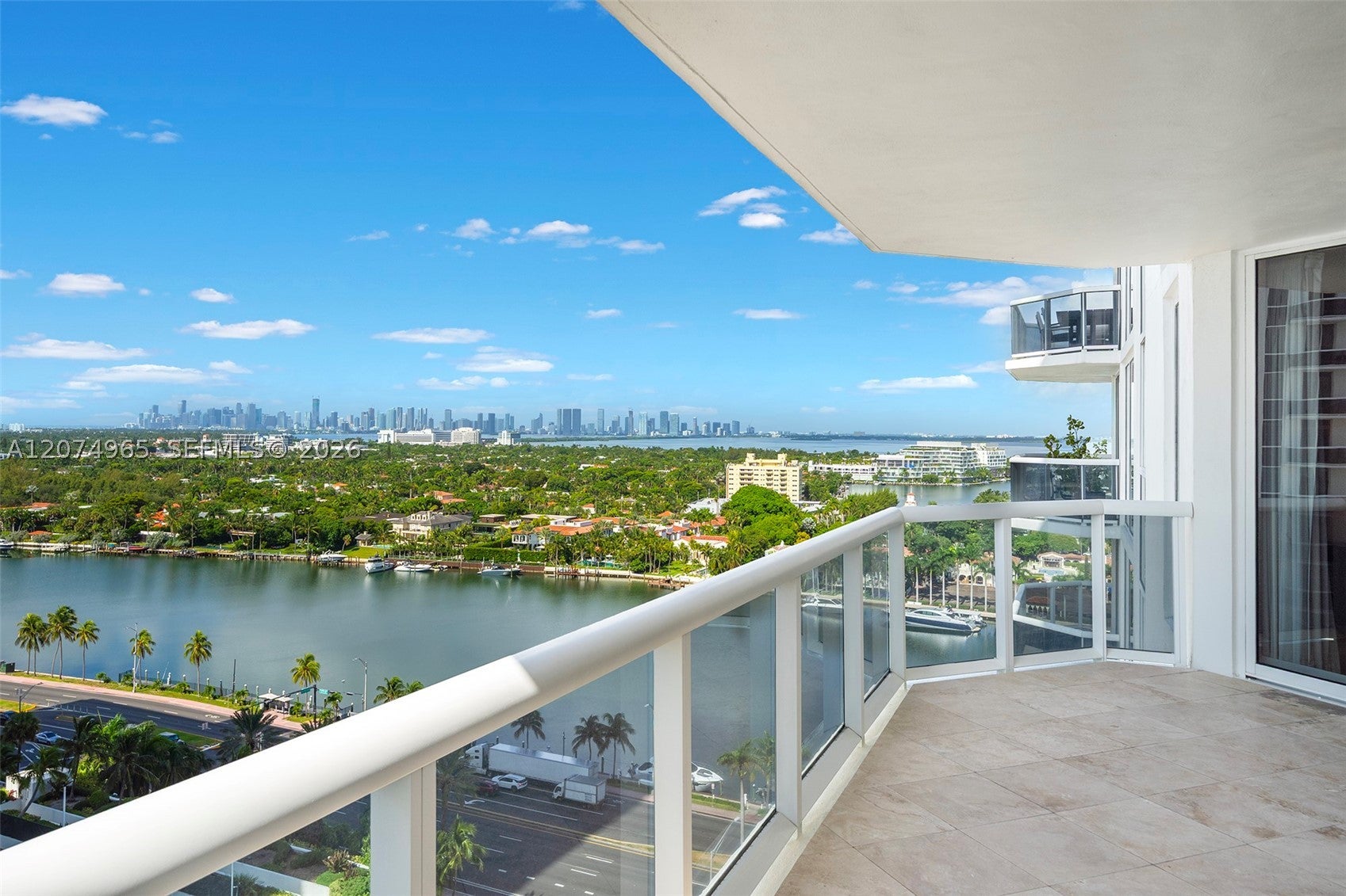 4779 Collins Ave 1804