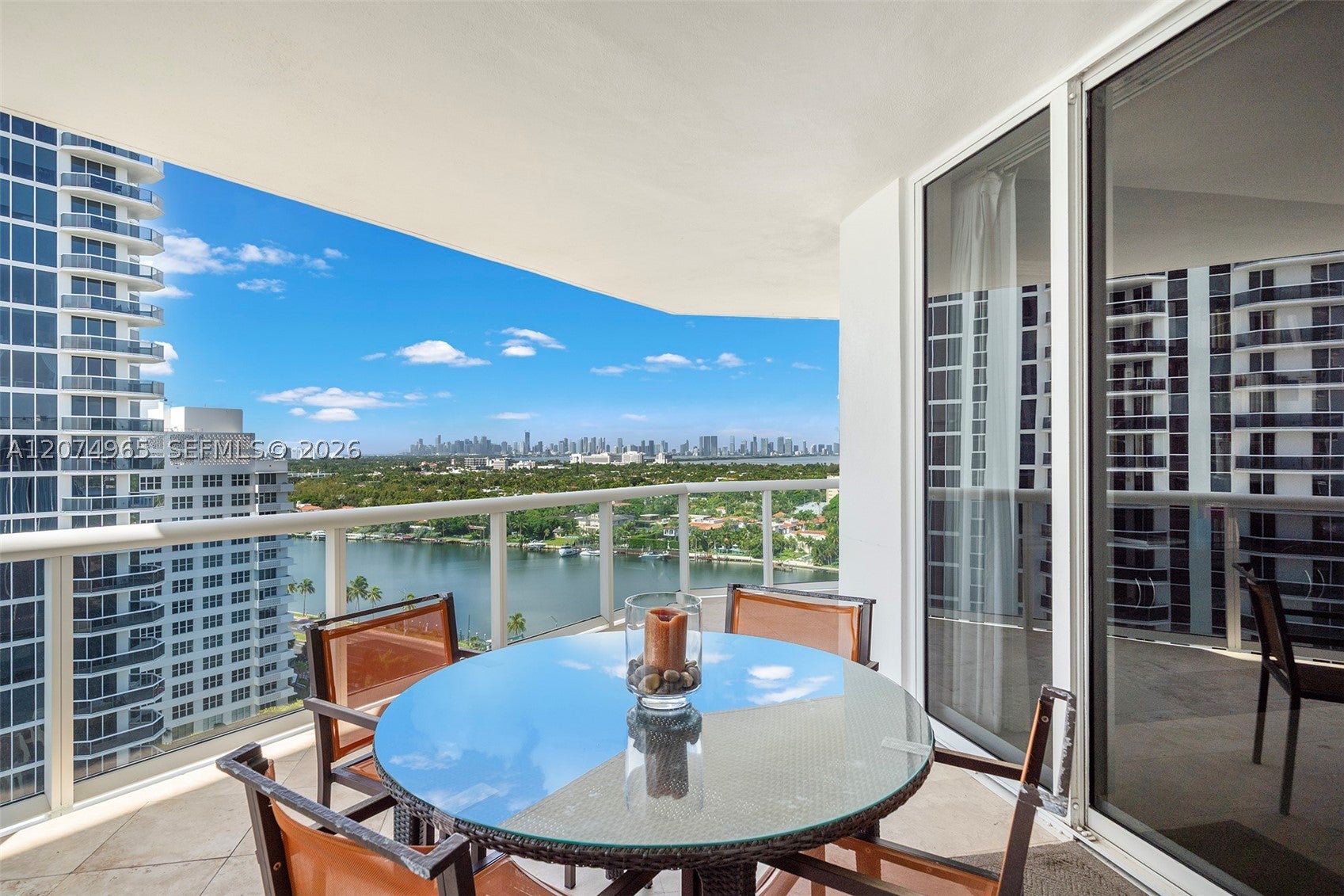 4779 Collins Ave 1804