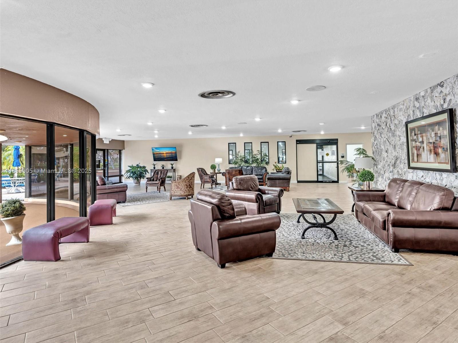 SUNRISE LAKES 25 CONDO - Residential